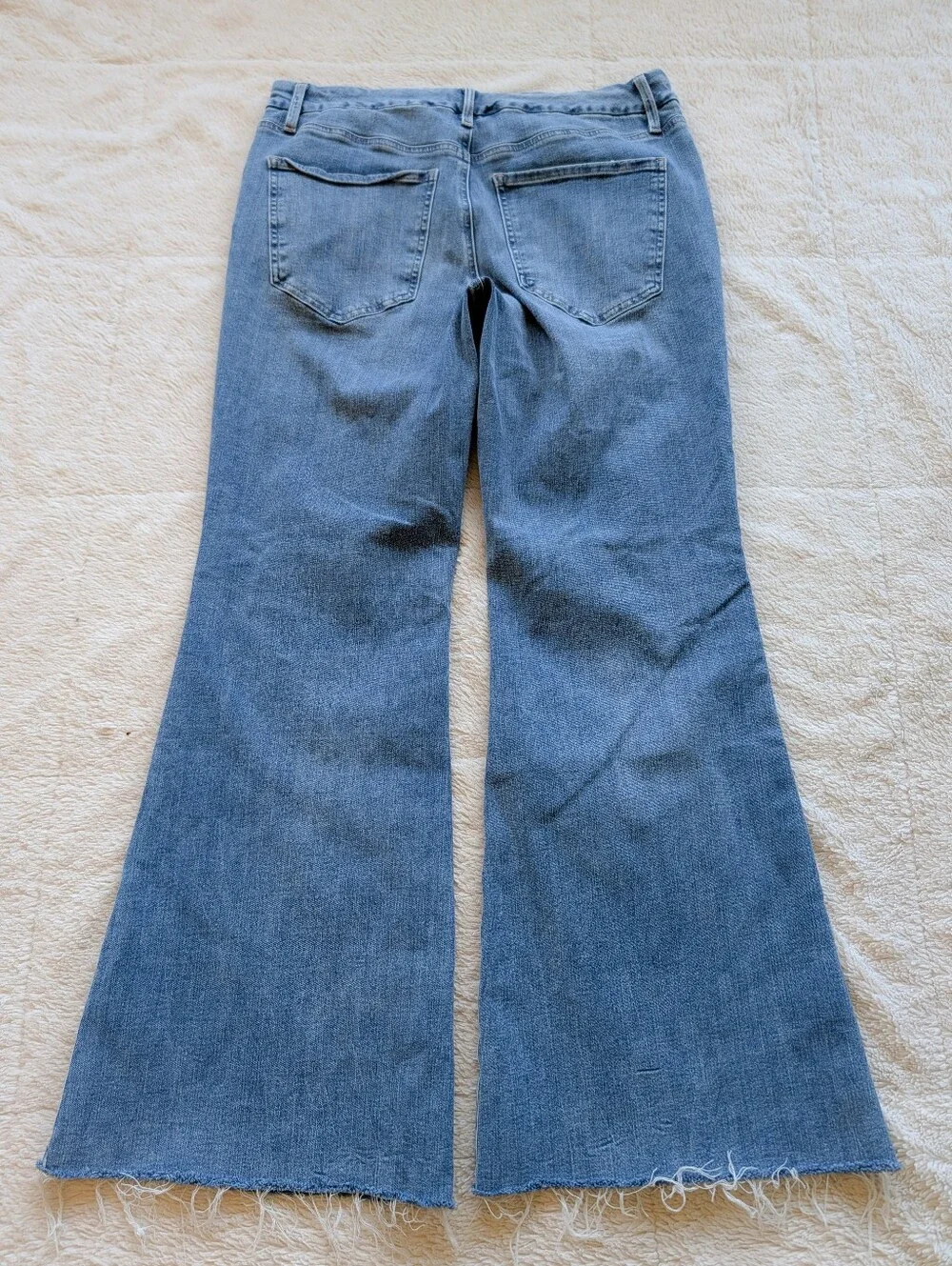 Express 70s Mid Rise Flare Leg Jeans - Picture 3 of 5